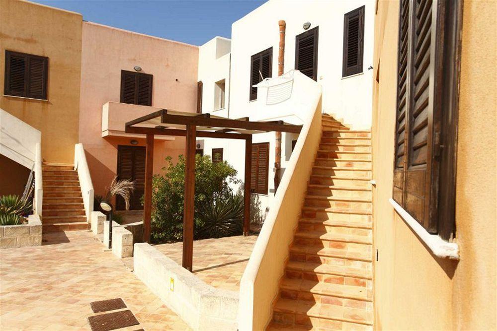 Aparthotel Favignana Esterno foto
