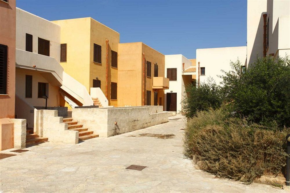 Aparthotel Favignana Esterno foto